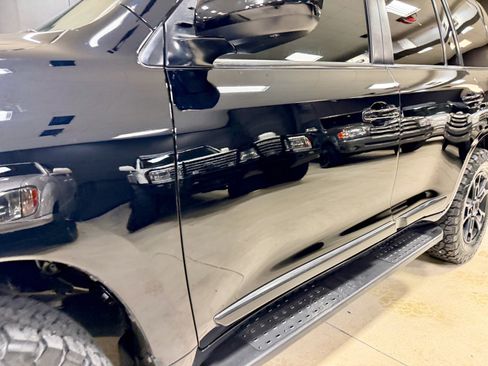 Used 2018 Toyota Land Cruiser image 15