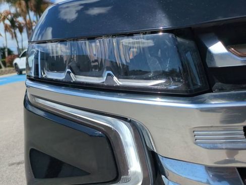 Used 2024 Chevrolet Tahoe High Country AWD/4WD image 10