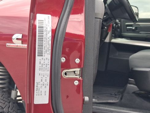 Used 2018 RAM 2500 Big Horn AWD/4WD image 29