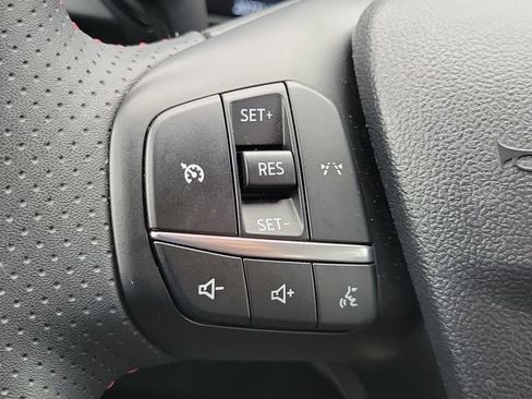 Certified 2023 Ford Escape ST-Line Select AWD/4WD image 15