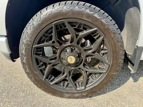 Used 2019 Chevrolet Silverado 1500 RST w/ All-Star Edition AWD/4WD image 18
