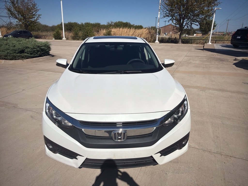 Used 2017 Honda Civic EX-T image 2