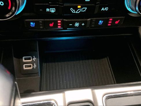 Used 2019 Ford F150 Platinum w/ Technology Package image 17