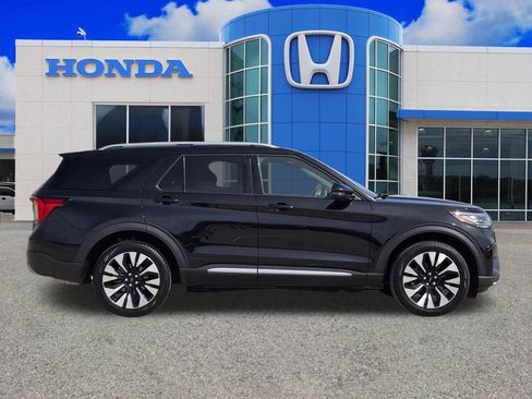 Used 2025 Ford Explorer Platinum w/ LUX Leather Package AWD/4WD image 2