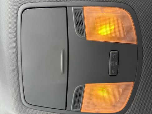 Used 2022 Hyundai Ioniq SE image 30