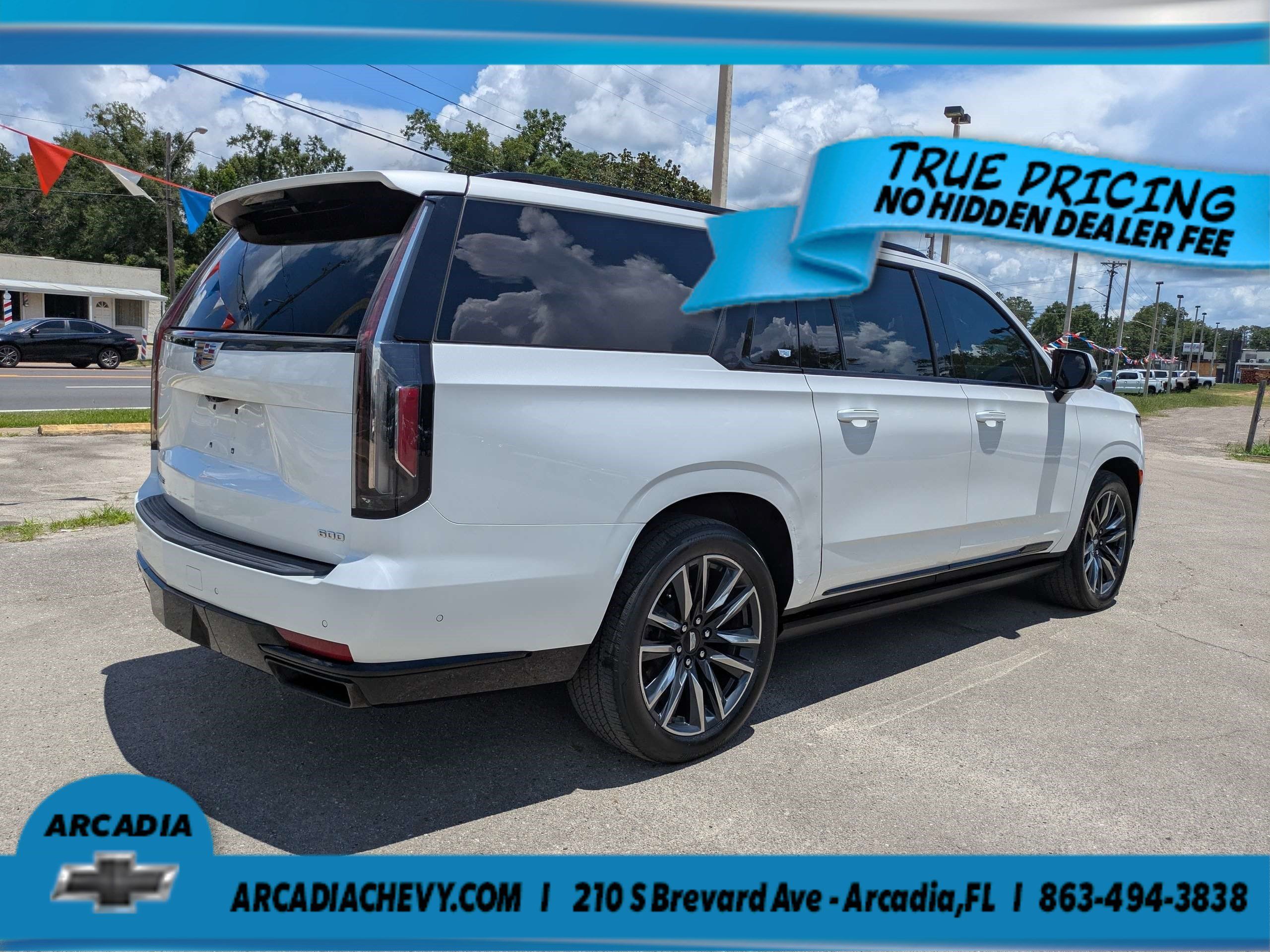 Used 2023 Cadillac Escalade ESV Sport Platinum RWD image 4
