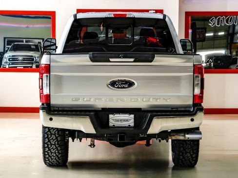 Used 2017 Ford F250 Lariat w/ Lariat Value Package AWD/4WD image 11