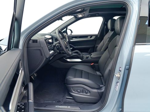 New 2026 Porsche Cayenne S image 18