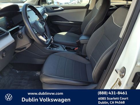 Certified 2023 Volkswagen Taos SE image 15