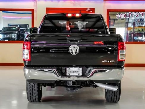 Used 2023 RAM 2500 Tradesman w/ Chrome Appearance Group AWD/4WD image 11