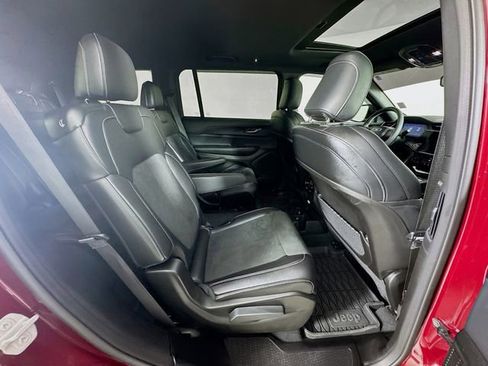 Used 2024 Jeep Grand Cherokee L Altitude image 32