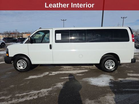 Used 2019 Chevrolet Express 3500 LS image 2