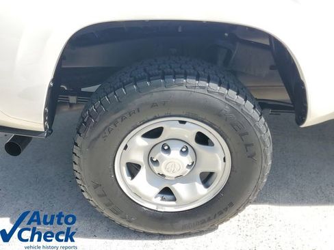 Used 2022 Toyota Tacoma SR RWD image 8