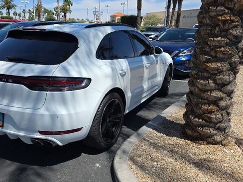 Used 2019 Porsche Macan S AWD/4WD image 2
