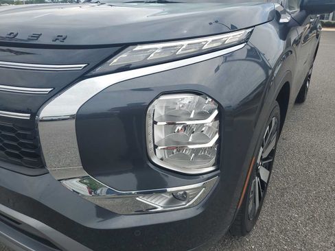 Used 2025 Mitsubishi Outlander SEL FWD image 13
