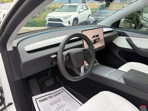 Used 2026 Tesla Model Y Long Range AWD/4WD image 25