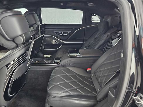Used 2024 Mercedes-Benz Maybach S 580 4MATIC image 16