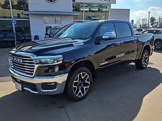 Used 2025 RAM 1500 Laramie video 1