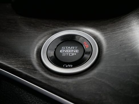 Used 2022 Jeep Grand Cherokee L Limited image 39