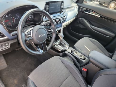 Used 2023 Kia Seltos S image 14