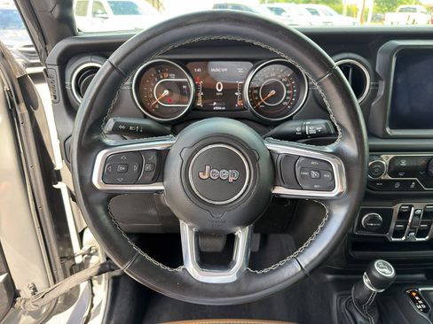 Used 2021 Jeep Gladiator Overland w/ Popular Equipment Package AWD/4WD image 16
