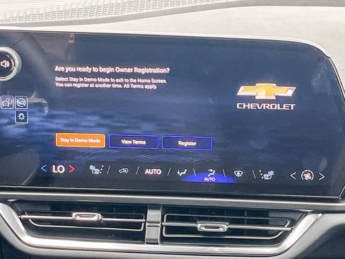 New 2026 Chevrolet Equinox EV LT image 13