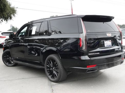 Used 2023 Cadillac Escalade ESV Sport image 10