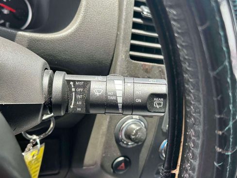 Used 2008 Nissan Pathfinder LE AWD/4WD image 26