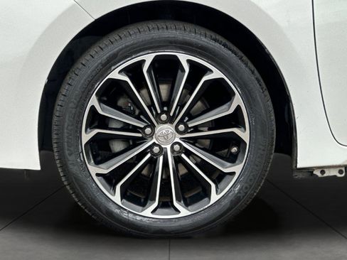 Used 2014 Toyota Corolla S image 28