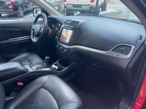 Used 2018 Dodge Journey Crossroad w/ Nav & Sun Group image 19