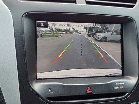 Used 2015 Ford Explorer XLT w/ Equipment Group 202B image 19