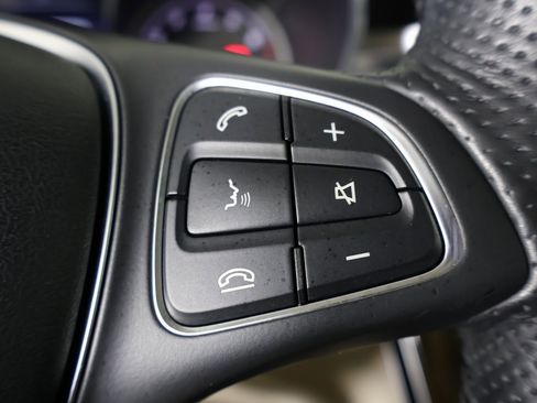 Used 2017 Mercedes-Benz GLC 300 4MATIC image 29