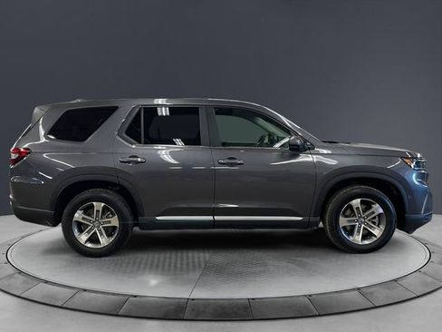 Certified 2025 Honda Pilot EX-L image 6