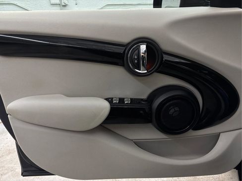 Used 2018 MINI Cooper S FWD image 25