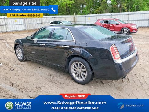 Used 2014 Chrysler 300 C image 3