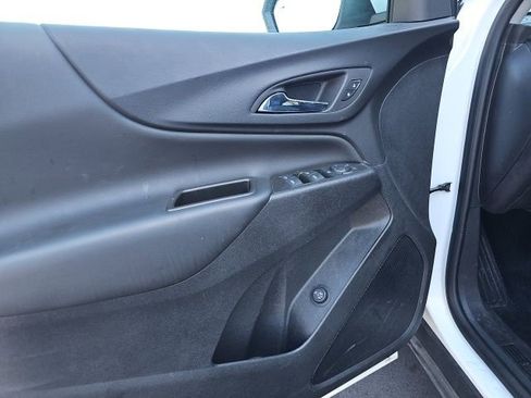 Used 2023 Chevrolet Equinox LT FWD image 17