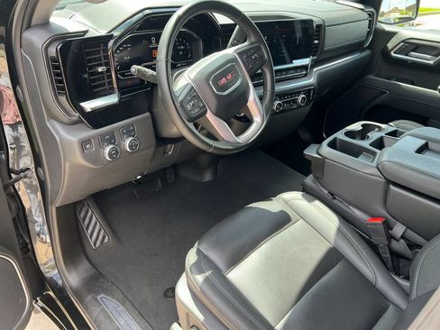 Used 2025 GMC Sierra 1500 SLT AWD/4WD image 18