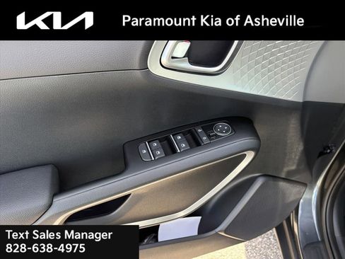 New 2025 Kia Soul LX image 22