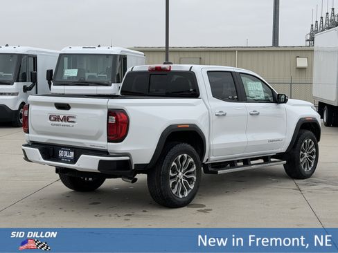 New 2026 GMC Canyon Denali image 4