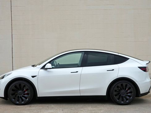 Used 2022 Tesla Model Y Performance AWD/4WD image 49