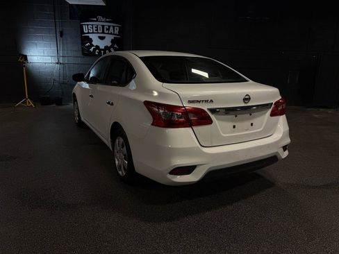 Used 2018 Nissan Sentra S FWD image 3