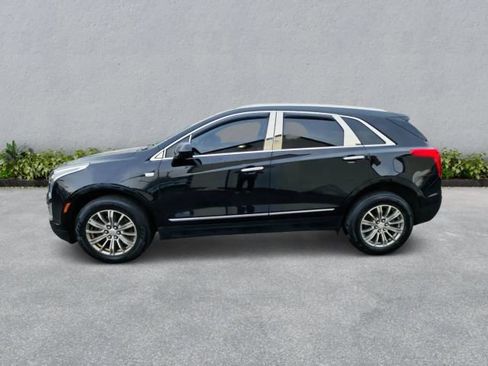 Used 2017 Cadillac XT5 Luxury w/ Driver Awareness Package image 9