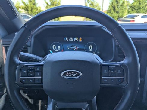 Used 2022 Ford Expedition Max Limited image 24