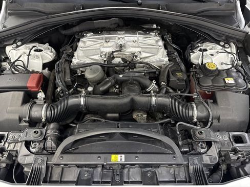 Used 2023 Jaguar F-PACE SVR image 35