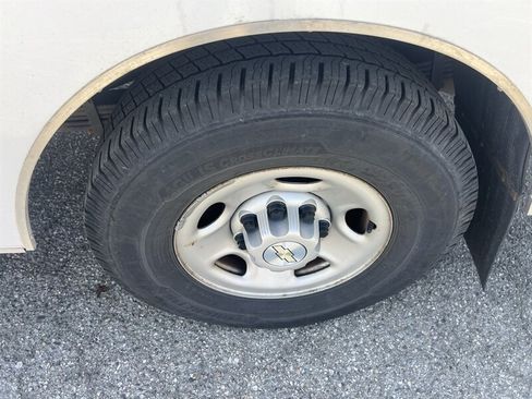 Used 2021 Chevrolet Express 3500 w/ Power Convenience Package RWD image 11