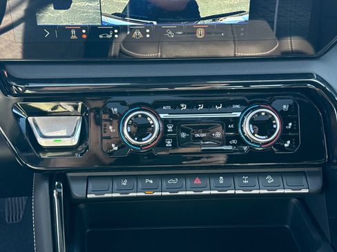 New 2026 GMC Sierra 2500 AT4X AWD/4WD image 27