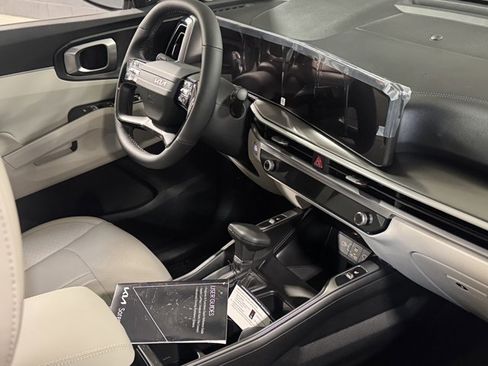 New 2026 Kia Sorento S FWD image 13
