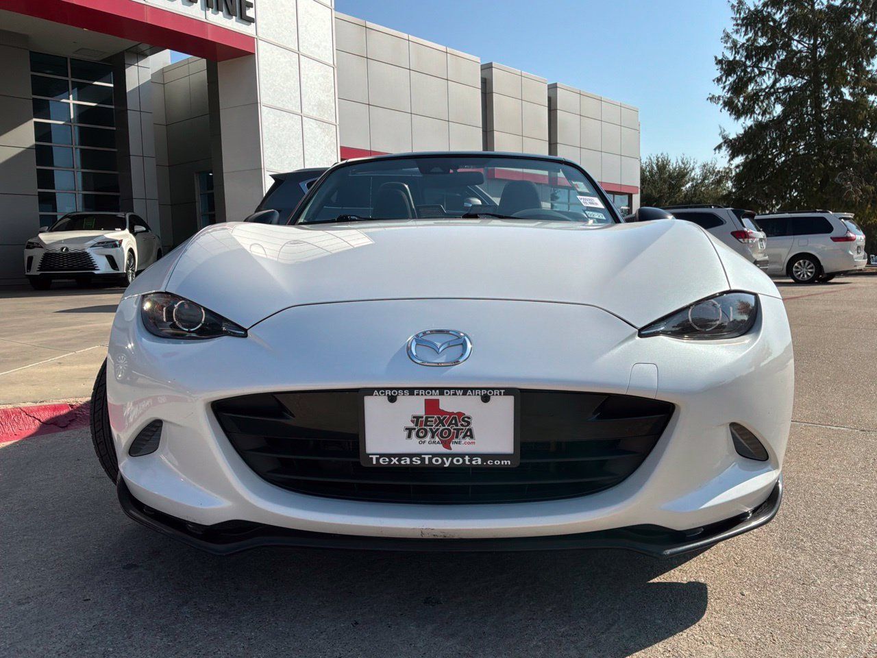 Used 2023 MAZDA MX-5 Miata Club RWD image 6