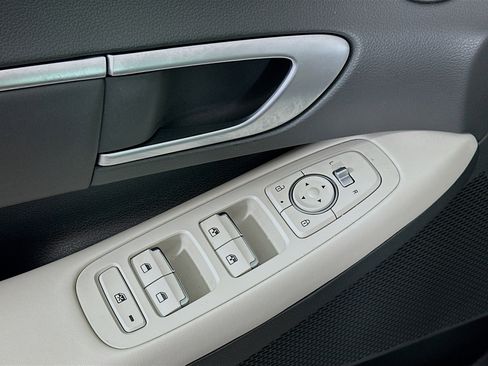 Used 2025 Hyundai Sonata SEL FWD image 15