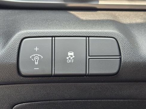 Certified 2025 Hyundai Elantra Sport FWD image 20